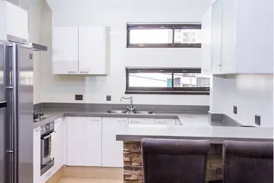 Image de 2-bedroom apartment in delightful Nairobi with fitness room, Ac