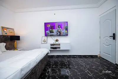 Image de 3-bedroom house in charming Greater Accra Region with Ac