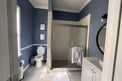 Image de Chic 2 bedroom, 2 bathroom Stay + Wi-Fi – Great for Families or Business Trips