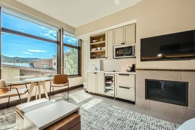 Image de Crbc - Remodeled 2024 Resort & Spa, Ski in out, Ski Valet, Health Club, Hot Tubs