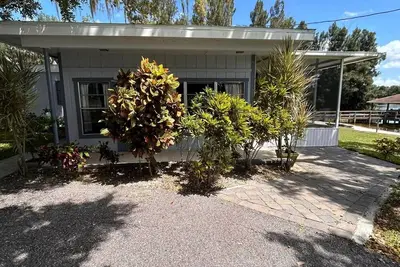 Image de Enjoyable lakeside cabin in Babson Park on Crooked Lake