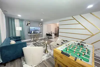 Image de Full entire cozy home +  Free Wi-Fi + Free parking + Central area