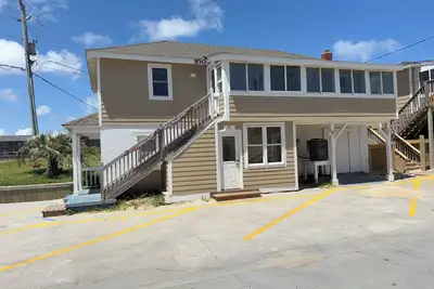 Image de Oceanside Accommodations - Oceanside Three Bedroom Cottage