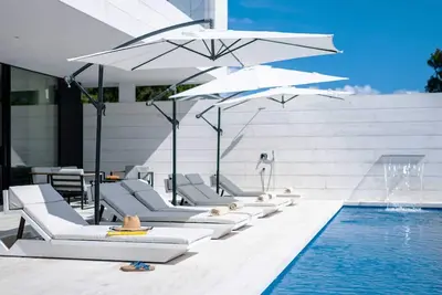 Image de Luxury Villa Spectre with Pool