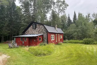 Image de Delightful cordwood cabin -Westmore near Burke Mtn, Lake Willoughby - Jay Peak.
