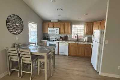 Image de Sun, Fun, Heated Pools and More