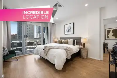 Image de City Haven on York - A Vibrant Hideaway