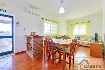 Image de Casa dos Amores Perfeitos T2 by Yha