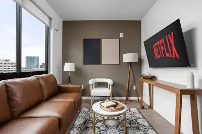 Image de 5 Star Luxury Condominium | Pool+Gym+Epresso+More