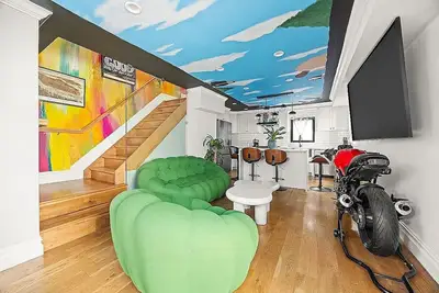 Image de Free Parking - 2 Spaces, 3 Bedroom Williamsburg house - 10 mins to Manhattan