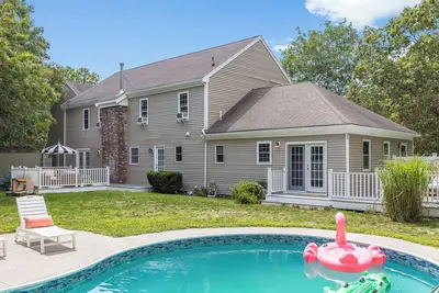 Image de Family Cape Oasis w/ Pool, Game Room & Kids' Room