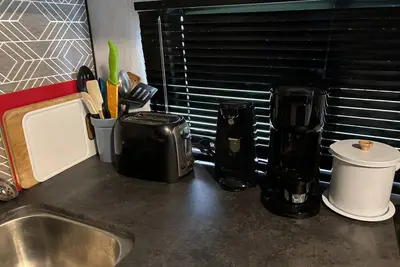 Image de Delightful Rv with Ac in charming Lexington