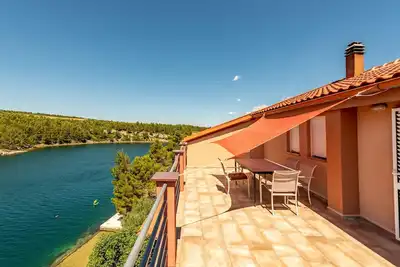 Image de Superbe appartement à Krusevo avec vue sur la mer