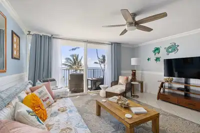 Image de New! Beachfront Condo & Amazing Views