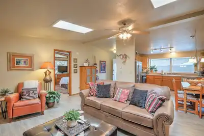 Image de Welcome to \"Casa Sol\", your personal Southwest sanctuary