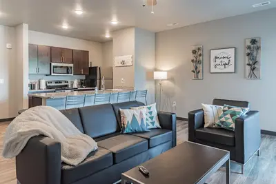 Image de Warm Stay Near Isu Stadium + Downtown Ames