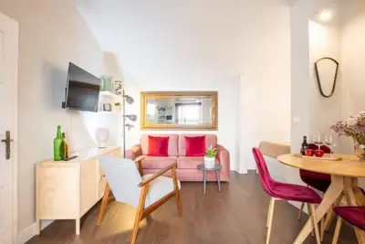 Image de Bright and Comfy Studio Apartment