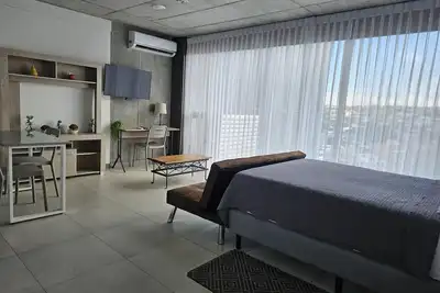 Image de Urban Breeze iFreses, 10th floor! Ac, Tv and Pool