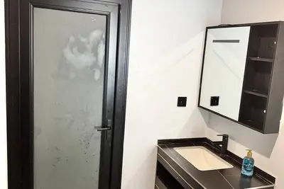 Image de Spacious 3-bedroom apartment in  Nairobi close to the  Airport and Sgr Terminus