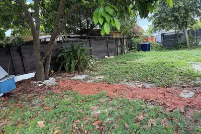 Image de Beautiful cottage 2 bedroom apartment with Ac in vibrant Hialeah