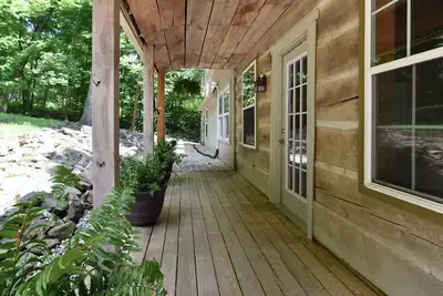 Image de Woodland Cabin in Bloomfield on Deer Lake -perfect getaway