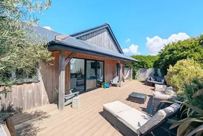 Image de The Salt Shack - Bracklesham -  a bungalow that sleeps 6 guests  in 3 bedrooms