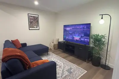 Image de Cozy Nw Calgary Suite| 15 mins to Airport| 25min to Downtown| 1 hr to Banff