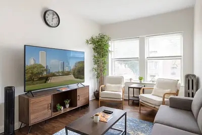 Image de Charming 2br Stay Ideal for Long or Short Visits