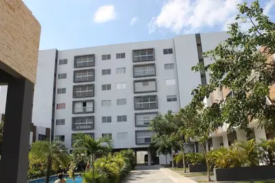 Image de Cozy, tranquil, affordable, all amenities, 24/7 security. near grocery stores.