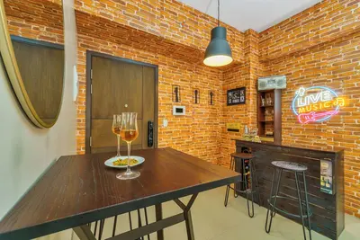 Image de Bayshore Luxe Music Vibes | 50% Off +Pool+ Gym