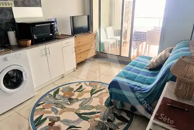 Image de Studio 4 personnes, terrasse vue mer et parking