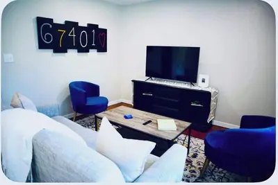 Image de Charming 2-bedroom updated pet-friendly home in Central Salina!