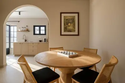 Image de Stylish & Quiet Hideaway 1br #Jlm | By SweetyGuest