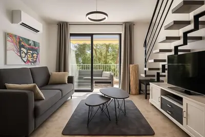 Image de Stylish 1br Duplx | Royal Park | By SweetyGuest