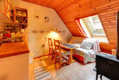 Image de Cozy apartment for 2–3 guests with a view of the Baroque church of Dobrá Voda.