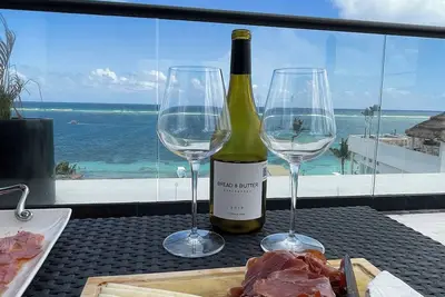 Image de Ocean View Rooftop Stay - Guest Pool Access