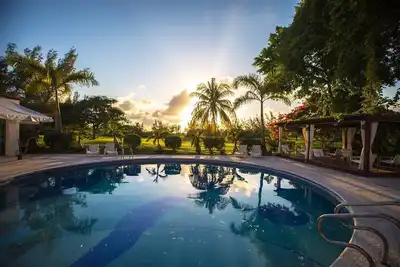 Private & spacious 2 bedroom apartment in Cancun.