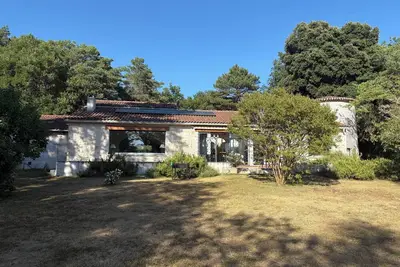 Image de Le moulin à vent, grande maison pour 12 personnes en Charente avec piscine.