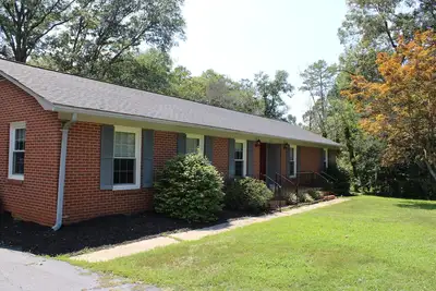 Image de 4br Clemson Retreat:Safe, Quiet Street Near Campus & Parks