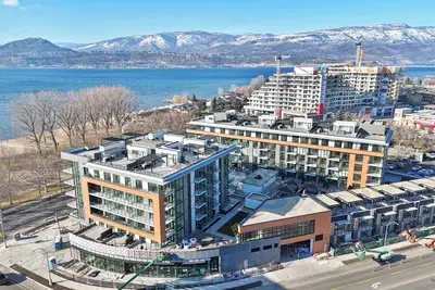 Image de Experience Elevated Living with High-End Finishes and 5-Star Amenities