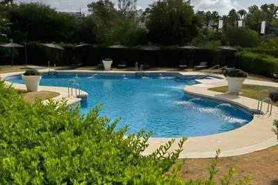 Image de Appartement 'Lina Estepona Moderne' avec Piscine Privée, Wi-Fi et Climatisation