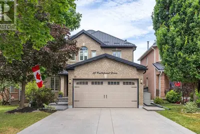 Image de This A+ Home Features 3, 000 Square Feet Of Living Space!