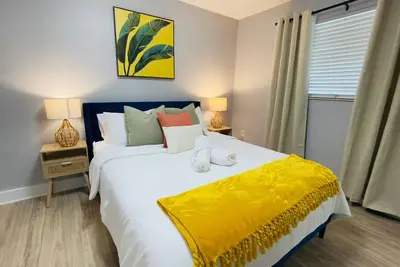 Image de Casa del Mar – Stylish Miami Retreat w/ Balcony, Coffee Bar & Parking Near Freedom Park