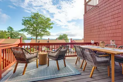 Image de Waterfront Community: Lake Winnipesaukee Retreat!