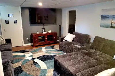 Image de Stylish, Modern & Cozy Garden Apartment near Chicago