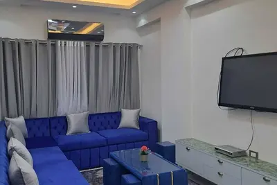 Image de Modern 2 Bedroom Apartment Prime Location with Stylish Interiors