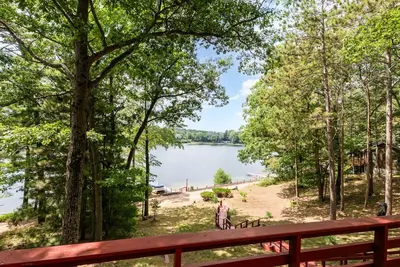 Image de Sandy Beach Lakefront 5br/2ba Sleeps 15!
