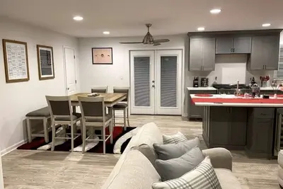 Image de Newnan Getaway\n\nShare\n\nSave