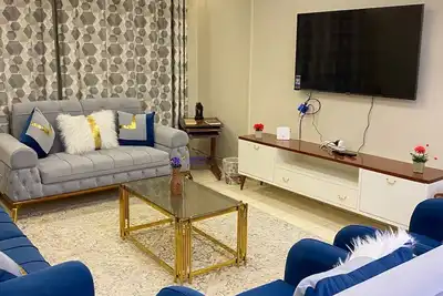 Image de Luxury 3 Bedroom Apartment Prime Location with Elegant Furniture