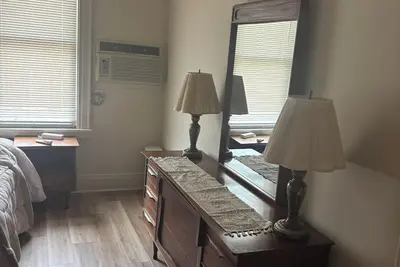 Image de 3-bedroom apartment in charming Queens with Ac